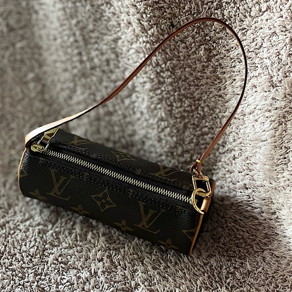 Louis Vuitton Monogram Mini Papillon Pochette - Picture 1 of 10